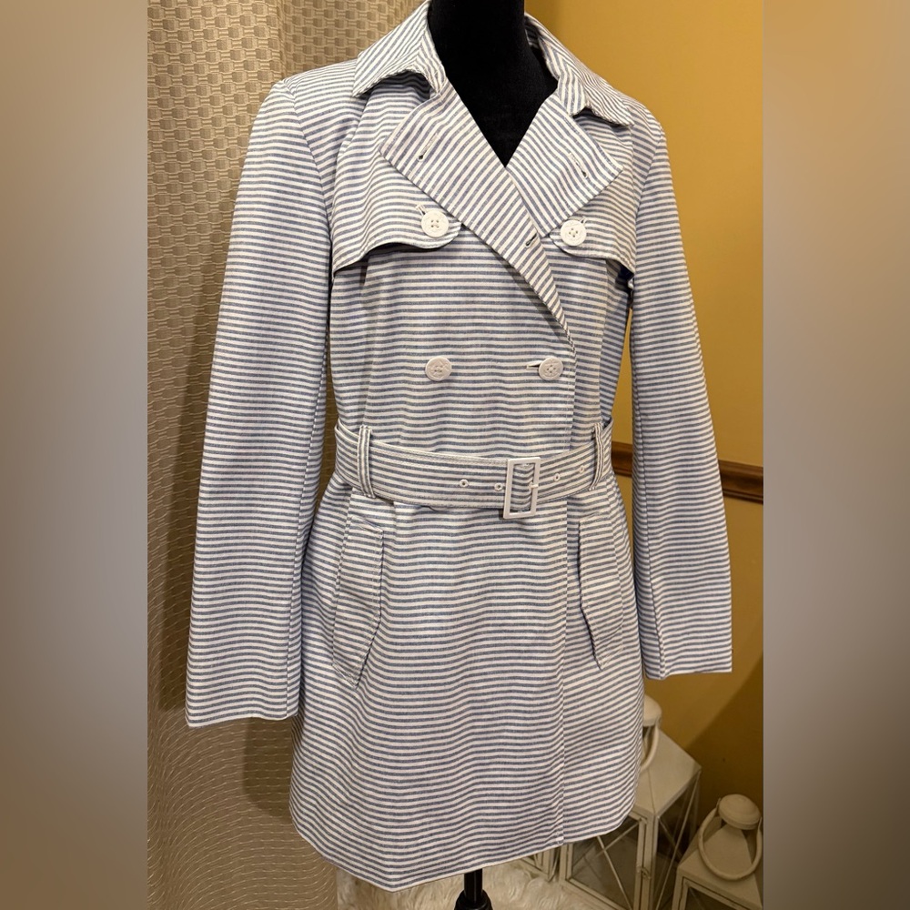 Tommy Hilfiger NWOT Light Blue and White Striped Double Breasted Trench Coat - Picture 2 of 11